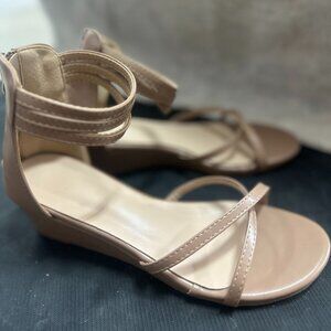 🌸 Nude/Blush Strappy Wedge Sandals – Size 38/7.5 🌸